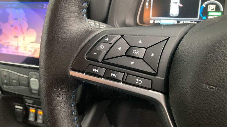 Nissan LEAF 110kW N-Connecta 39kWh 5dr Auto Electric Hatchback